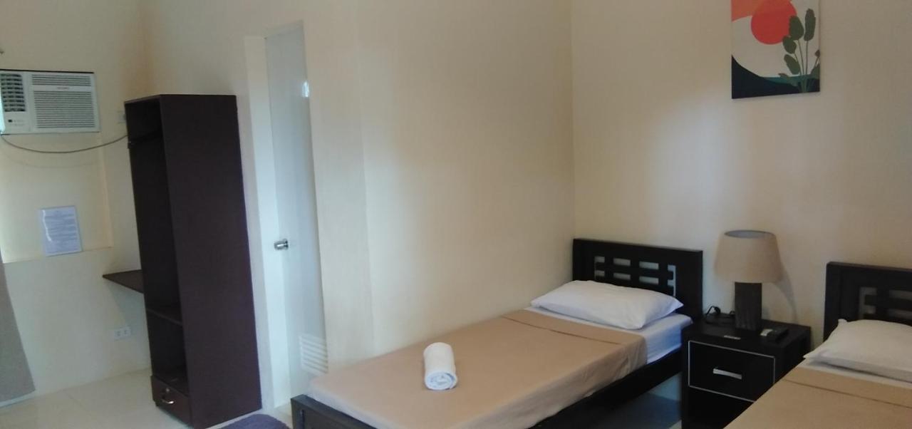 Claytown Pension House Dumaguete City Екстериор снимка