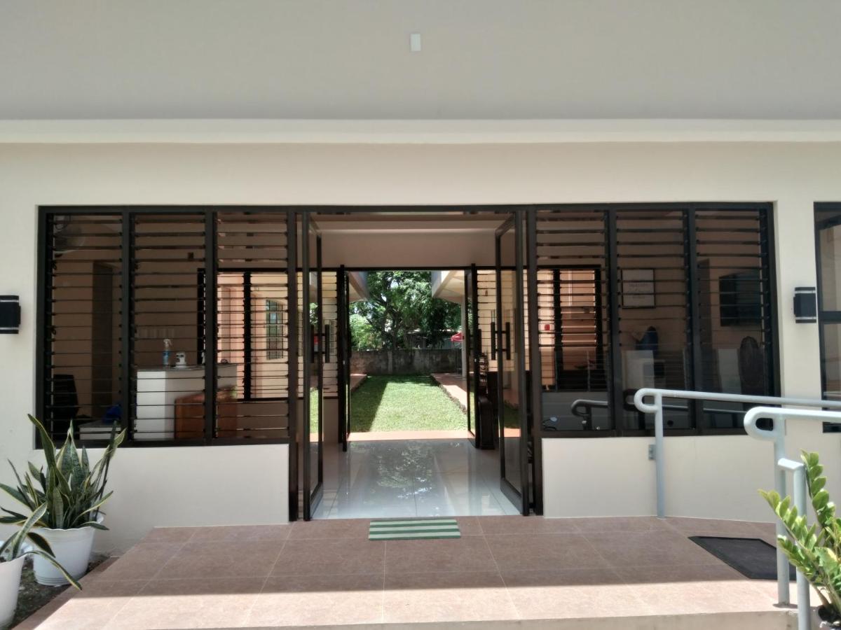 Claytown Pension House Dumaguete City Екстериор снимка