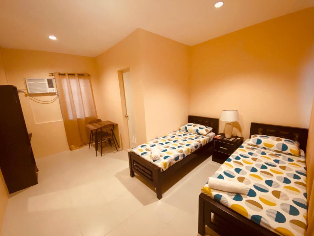 Claytown Pension House Dumaguete City Екстериор снимка