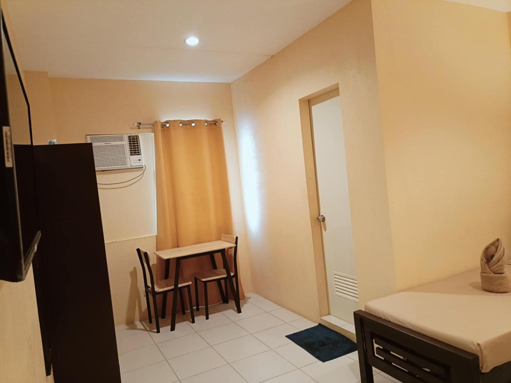 Claytown Pension House Dumaguete City Екстериор снимка