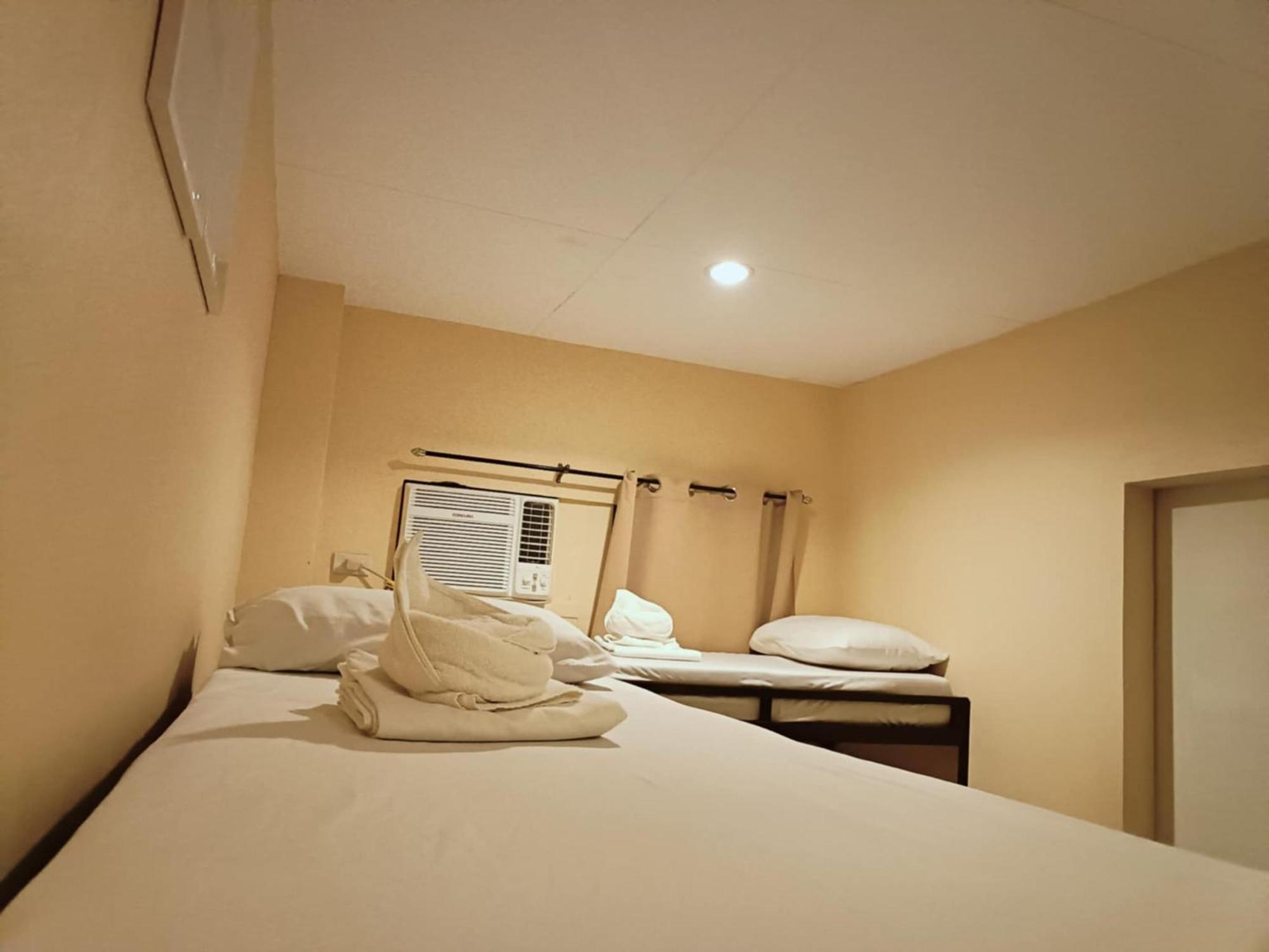 Claytown Pension House Dumaguete City Екстериор снимка