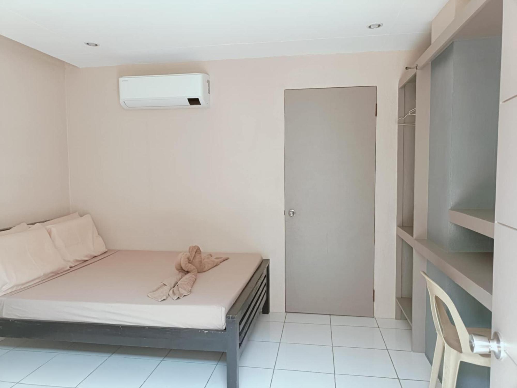 Claytown Pension House Dumaguete City Екстериор снимка