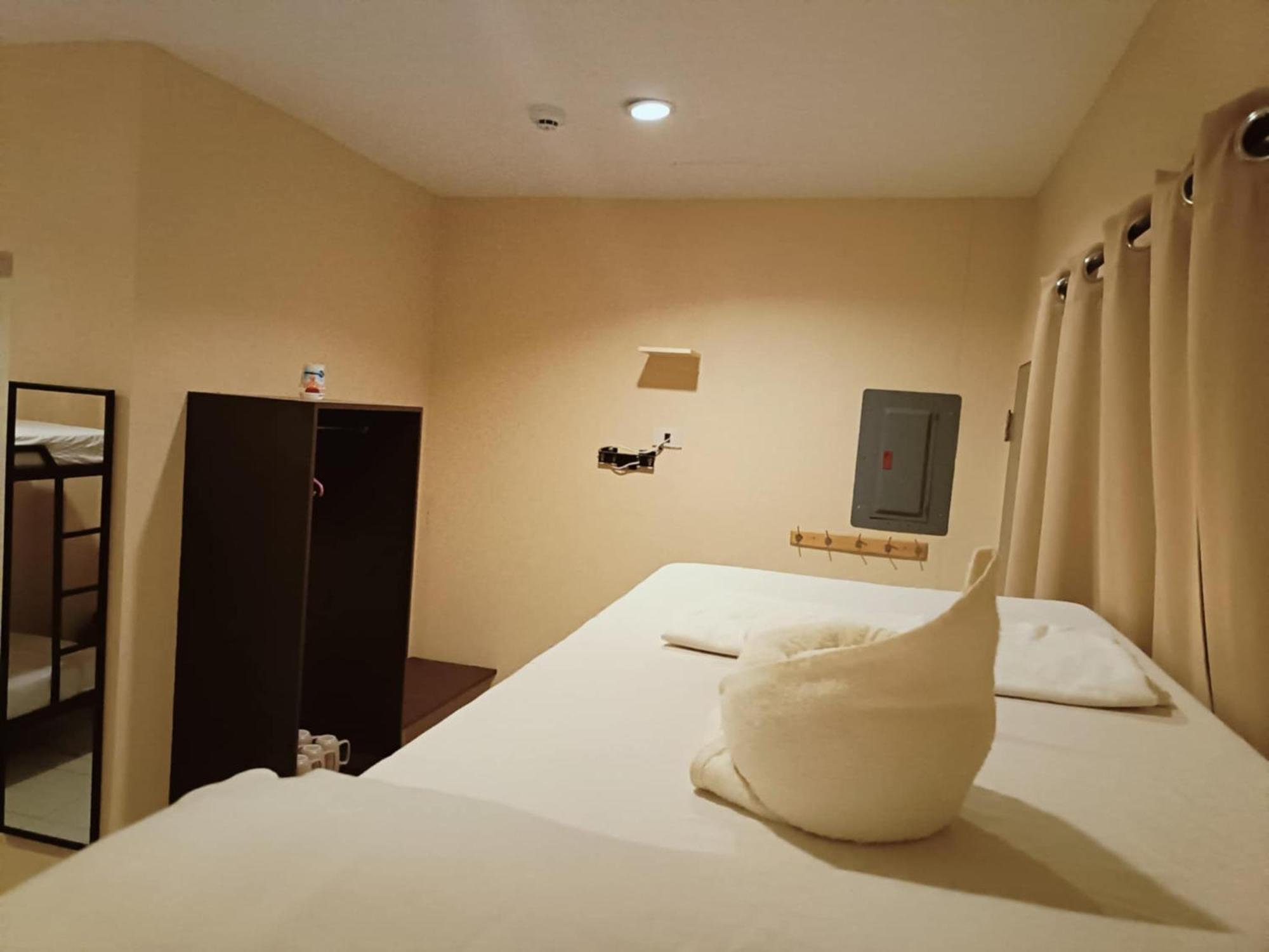 Claytown Pension House Dumaguete City Екстериор снимка