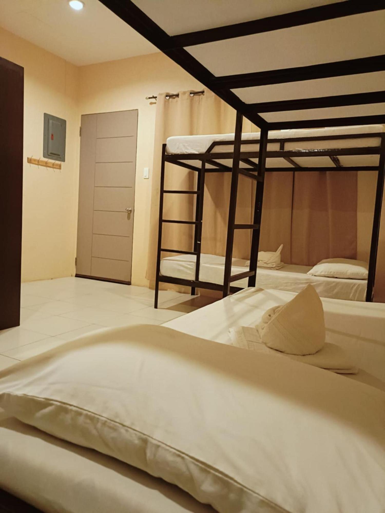 Claytown Pension House Dumaguete City Екстериор снимка