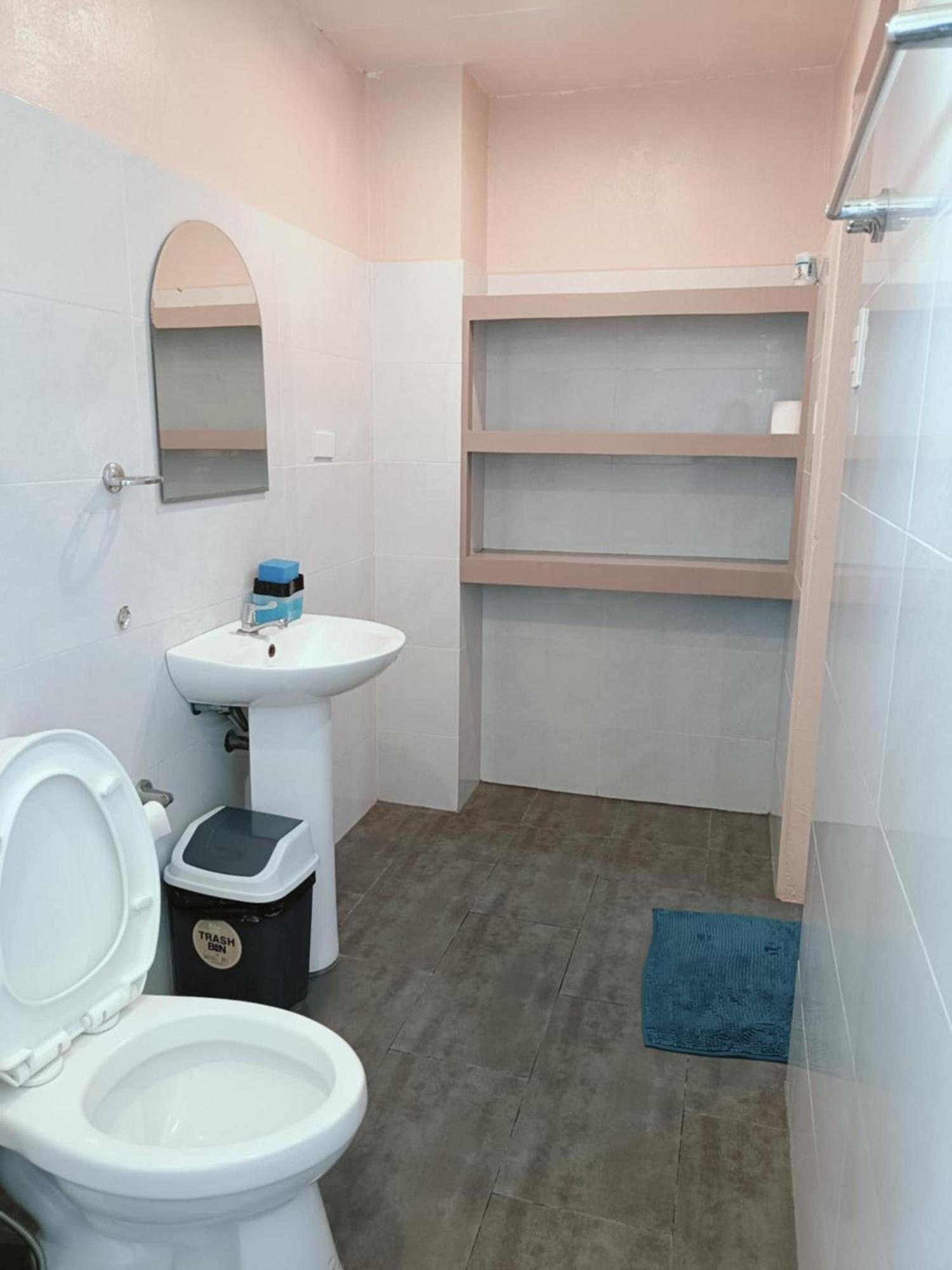 Claytown Pension House Dumaguete City Екстериор снимка