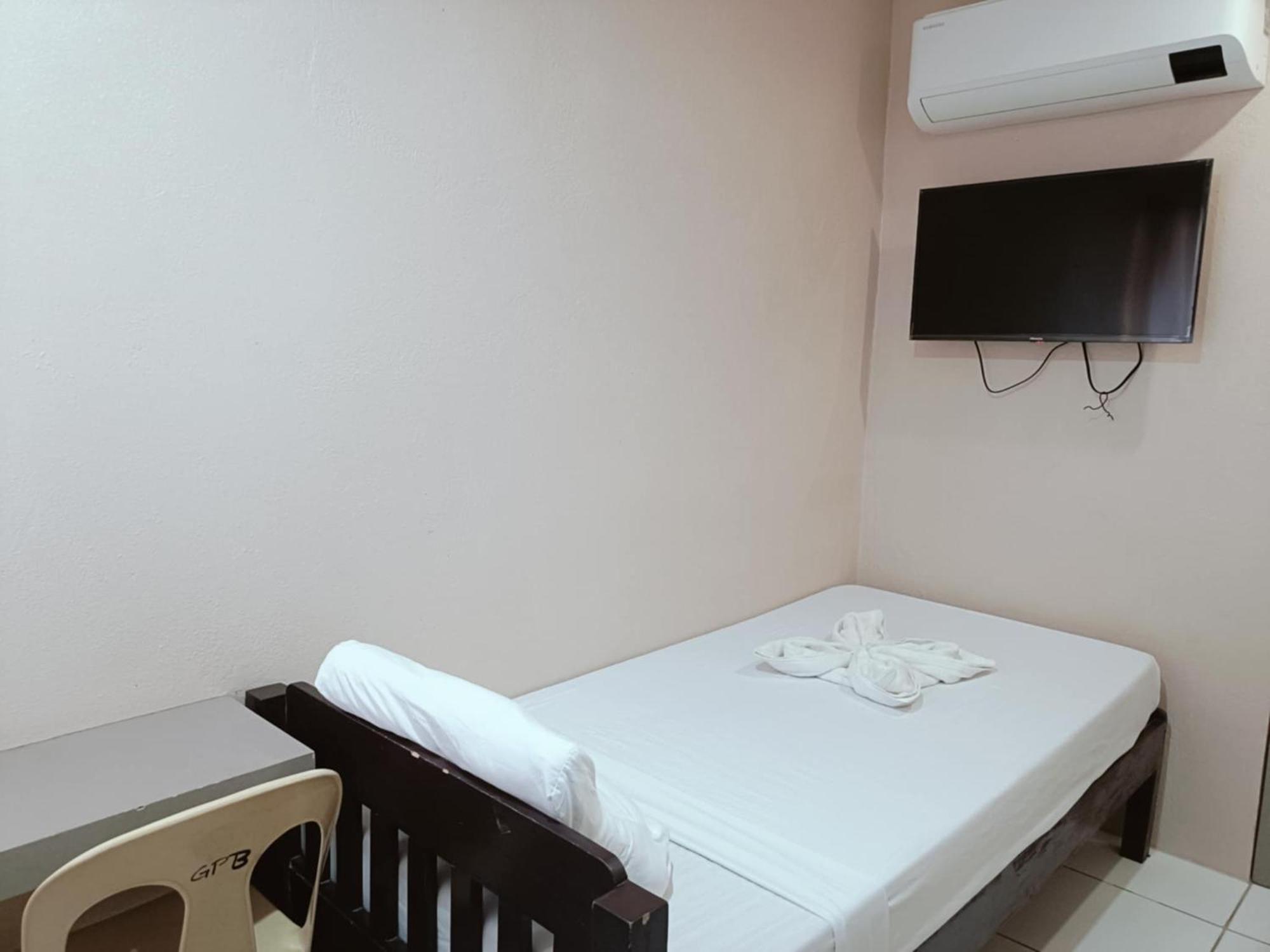 Claytown Pension House Dumaguete City Екстериор снимка
